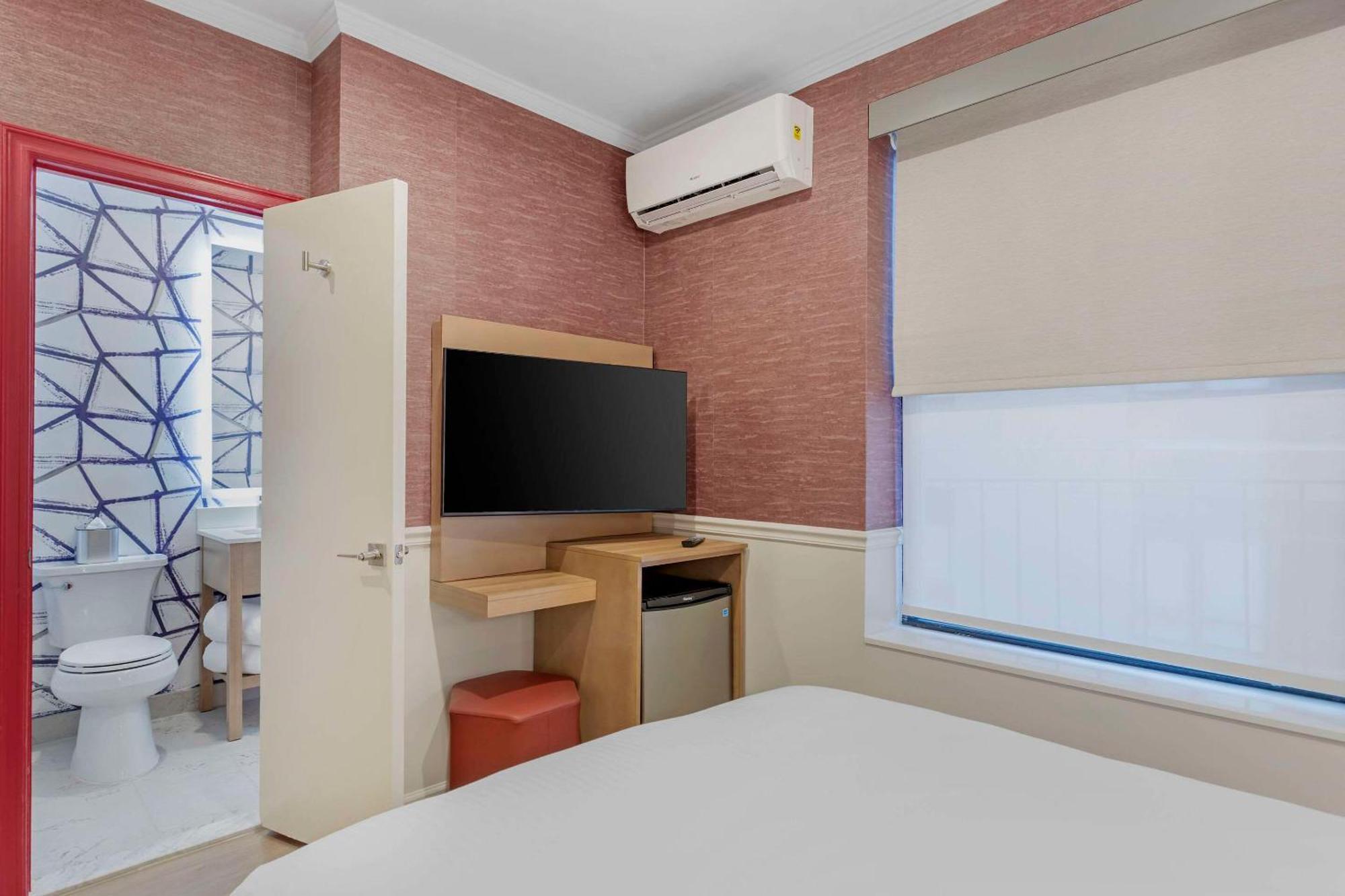 The Mayfair Hotel Times Square, Ascend Hotel Collection Ню Йорк Екстериор снимка