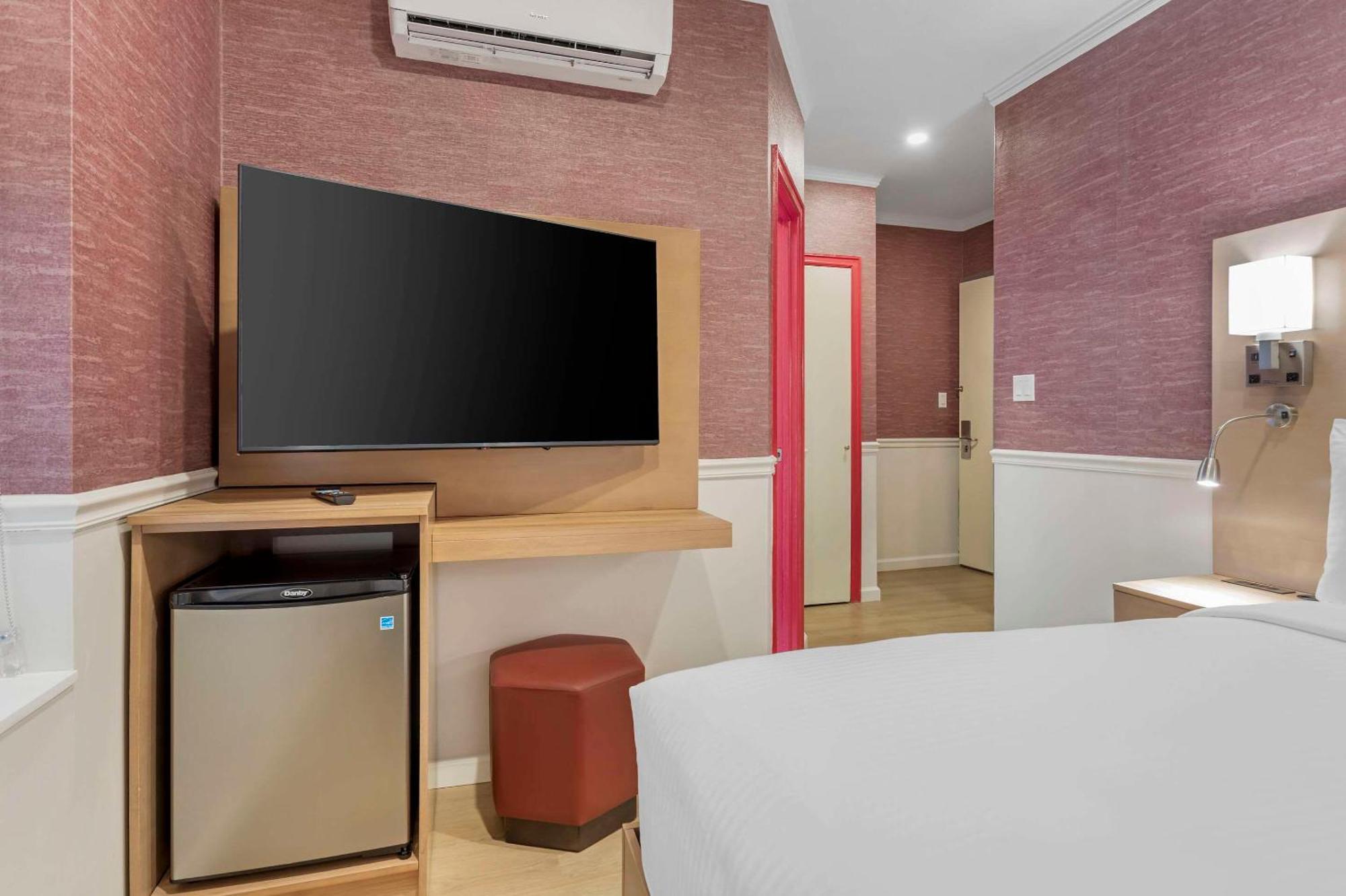 The Mayfair Hotel Times Square, Ascend Hotel Collection Ню Йорк Екстериор снимка