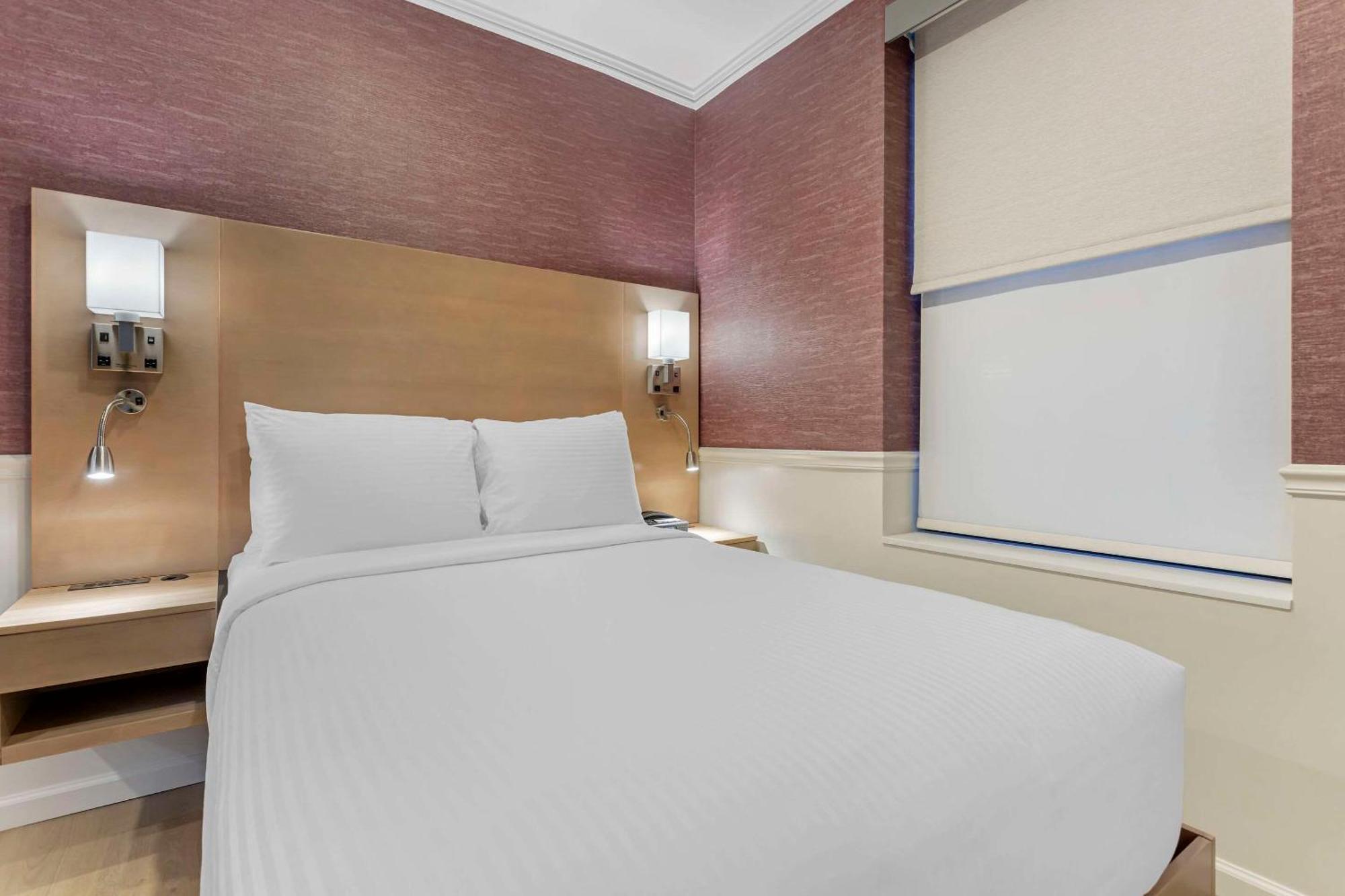 The Mayfair Hotel Times Square, Ascend Hotel Collection Ню Йорк Екстериор снимка
