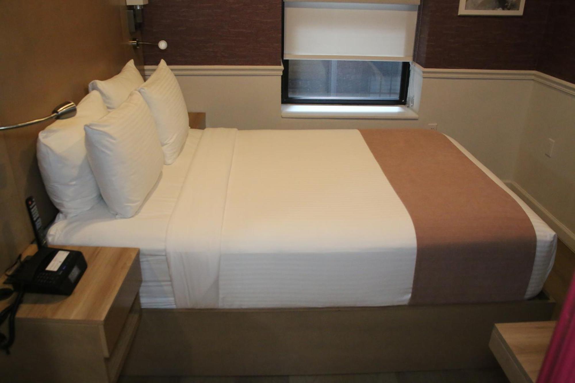 The Mayfair Hotel Times Square, Ascend Hotel Collection Ню Йорк Екстериор снимка
